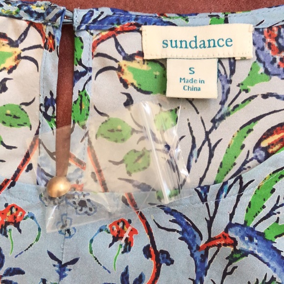 Beautiful Silk Sundance Top - Picture 10 of 11